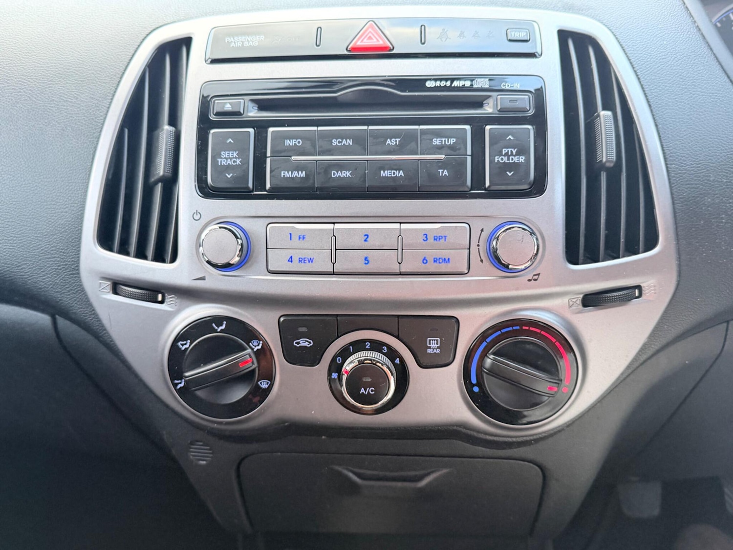 Used Hyundai i20 2014 for sale - 77883393: Photo 16