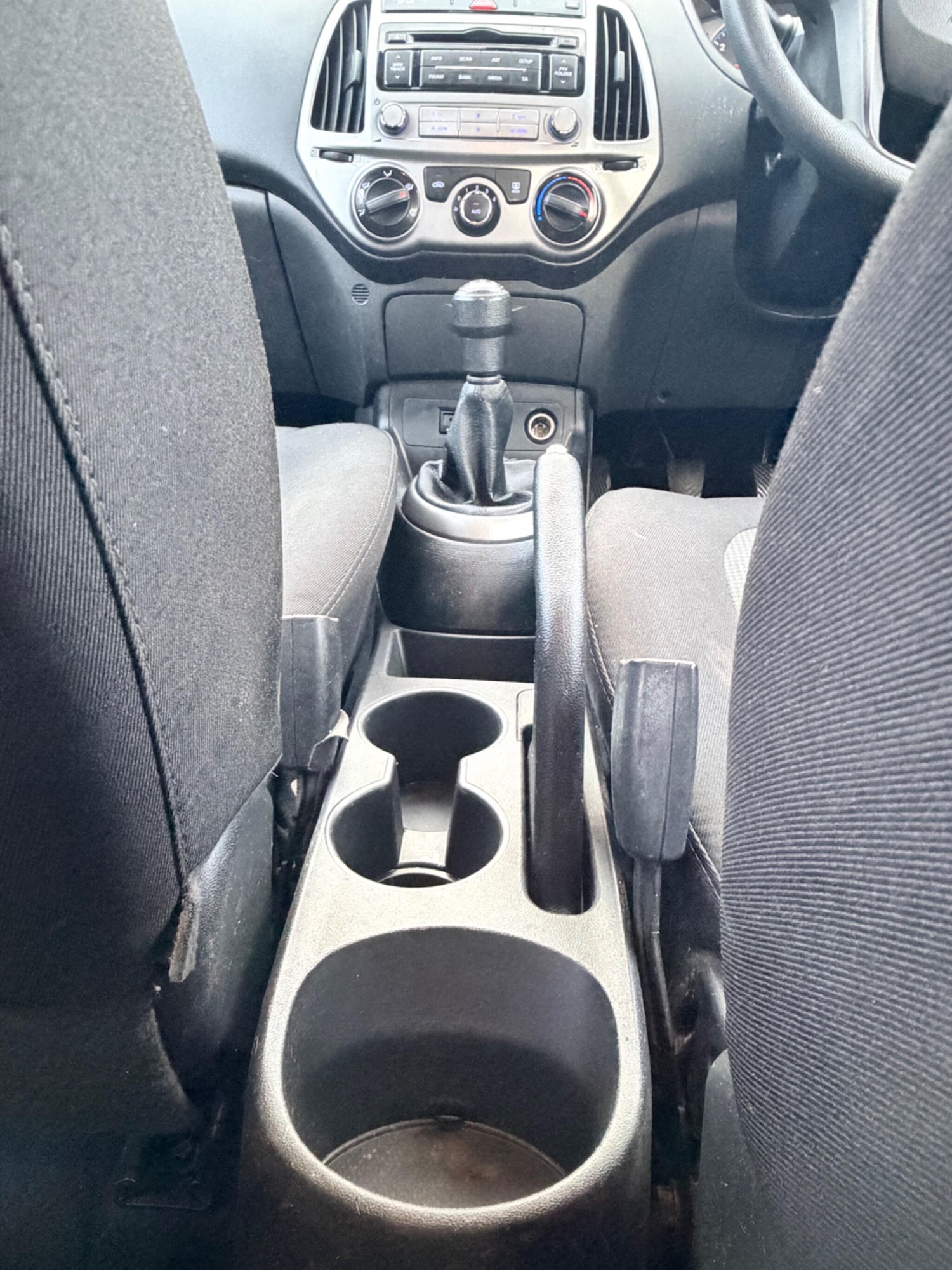 Used Hyundai i20 2014 for sale - 77883393: Photo 20