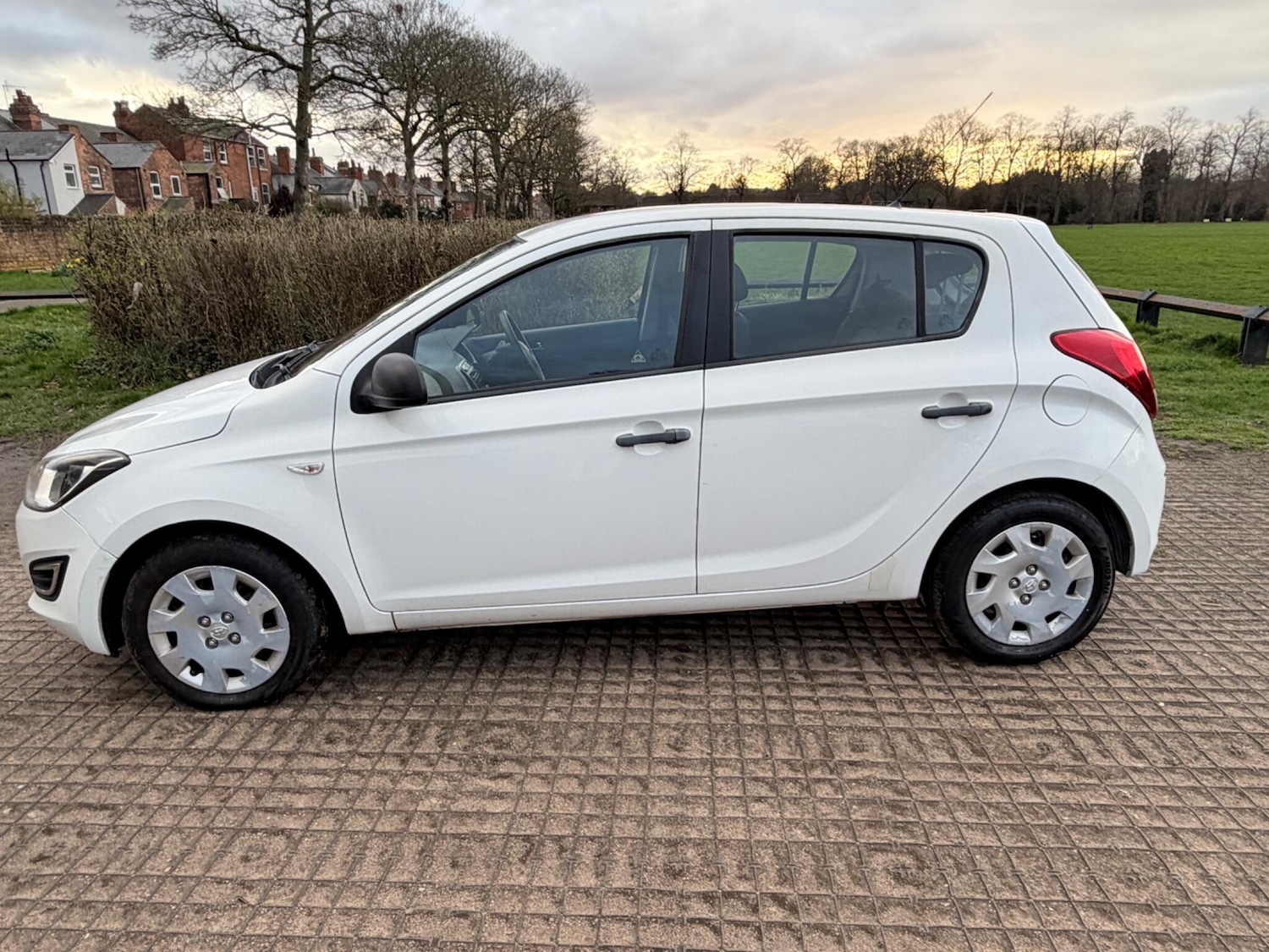 Used Hyundai i20 2014 for sale - 77883393: Photo 8