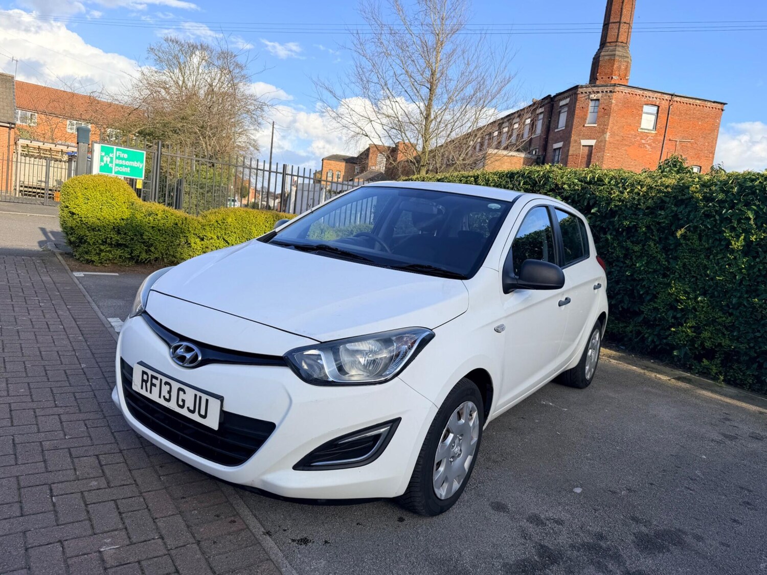 Used Hyundai i20 2013 for sale - 77882117: Photo 3