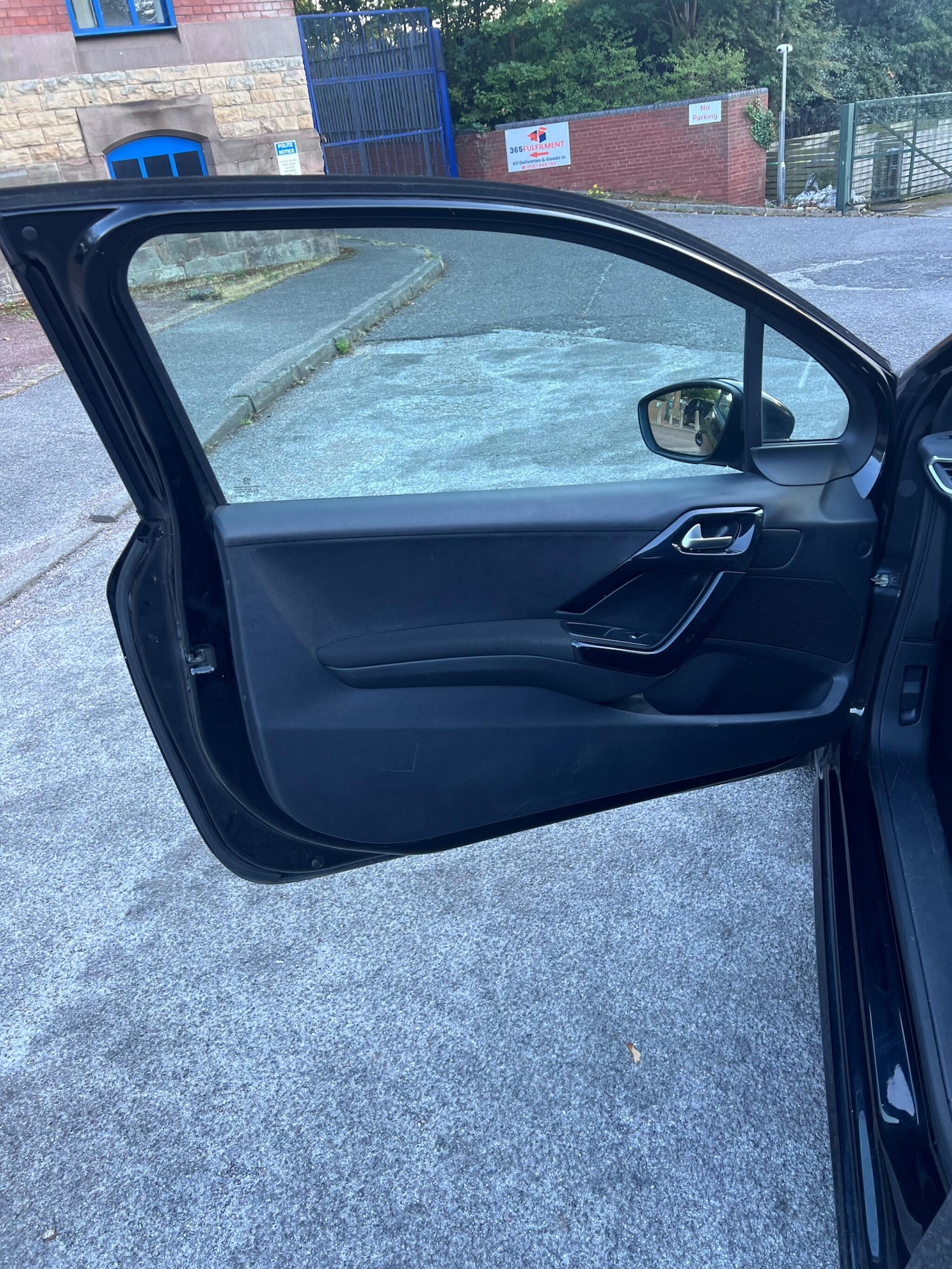 Vehicle 28
