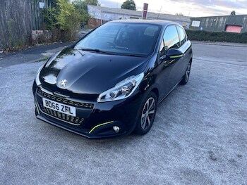 Used Peugeot 208 2016 for sale - 75866864: Photo