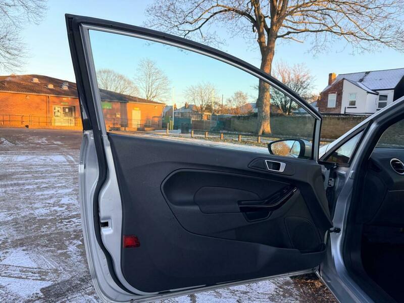 Used Ford Fiesta 2014 for sale - 77084358: Photo 27