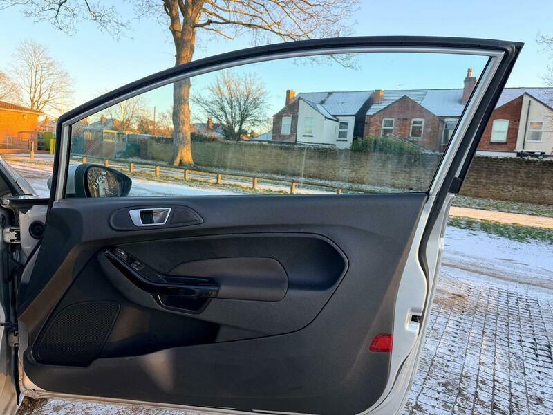 Used Ford Fiesta 2014 for sale - 77084358: Photo 28