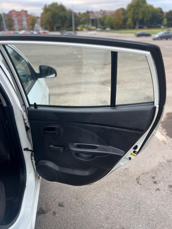 Used Kia Picanto 2010 for sale - 76239642: Photo 22