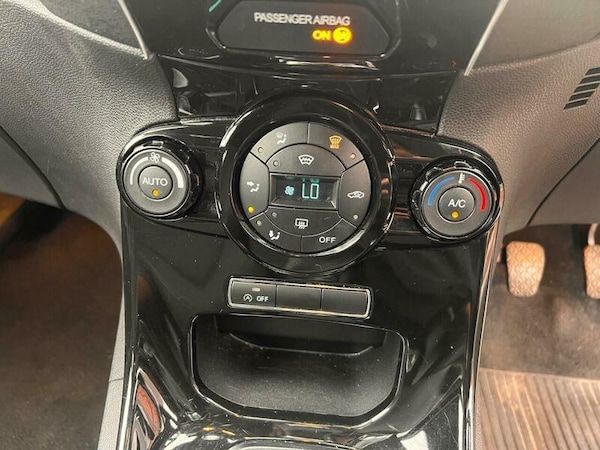 Used Ford Fiesta 2013 for sale - 76158978: Photo 31