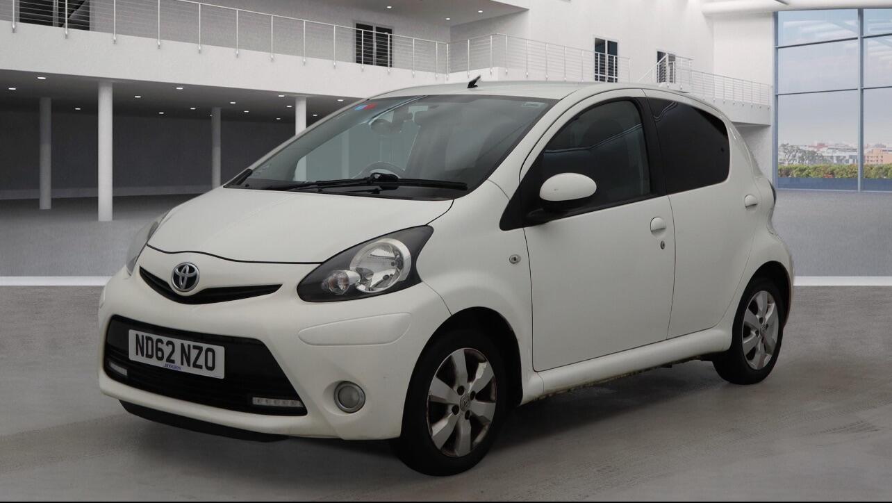 Used Toyota AYGO for sale - 77957060: Photo 2