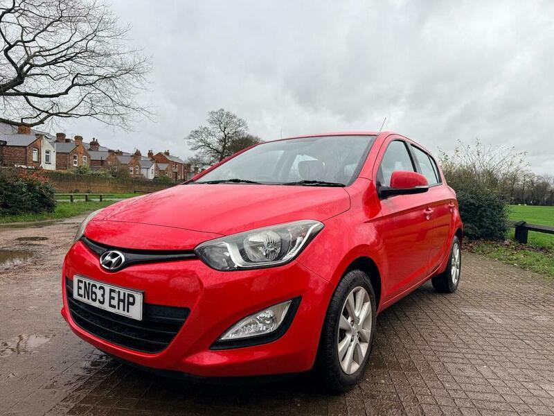 Used Hyundai i20 2014 for sale - 76886680: Photo 2