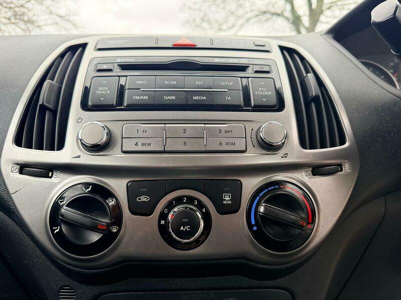 Used Hyundai i20 2014 for sale - 76886680: Photo 23