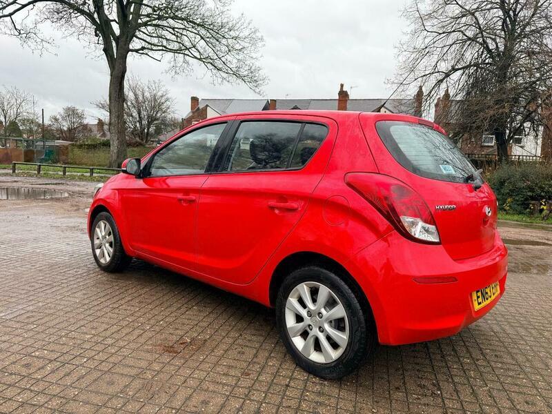 Used Hyundai i20 2014 for sale - 76886680: Photo 6