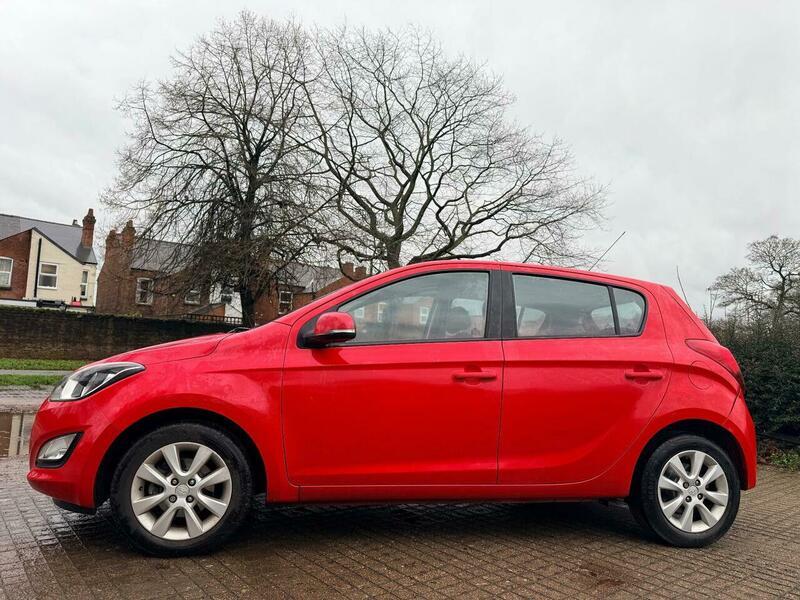 Used Hyundai i20 2014 for sale - 76886680: Photo 7