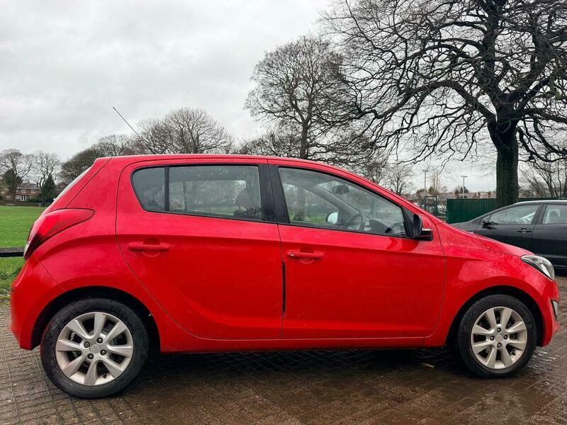 Used Hyundai i20 2014 for sale - 76886680: Photo 8