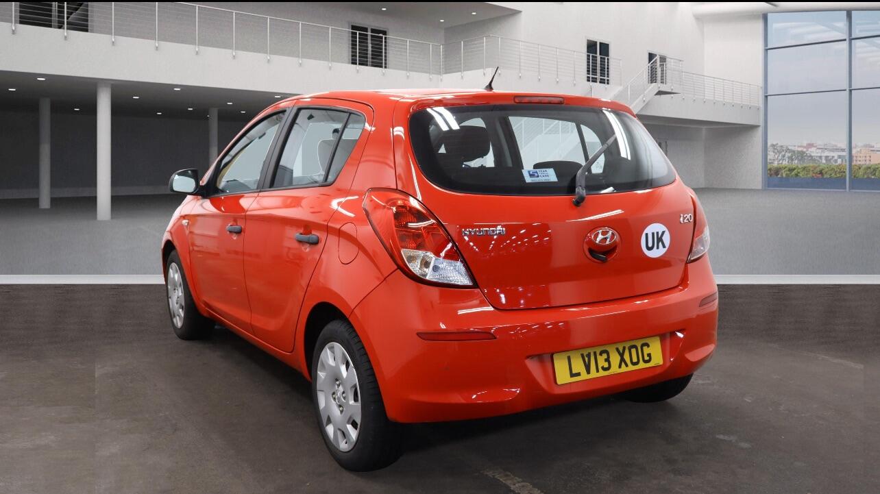 Used Hyundai i20 2013 for sale - 77358430: Photo 2