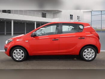 Used Hyundai i20 2013 for sale - 77358430: Photo