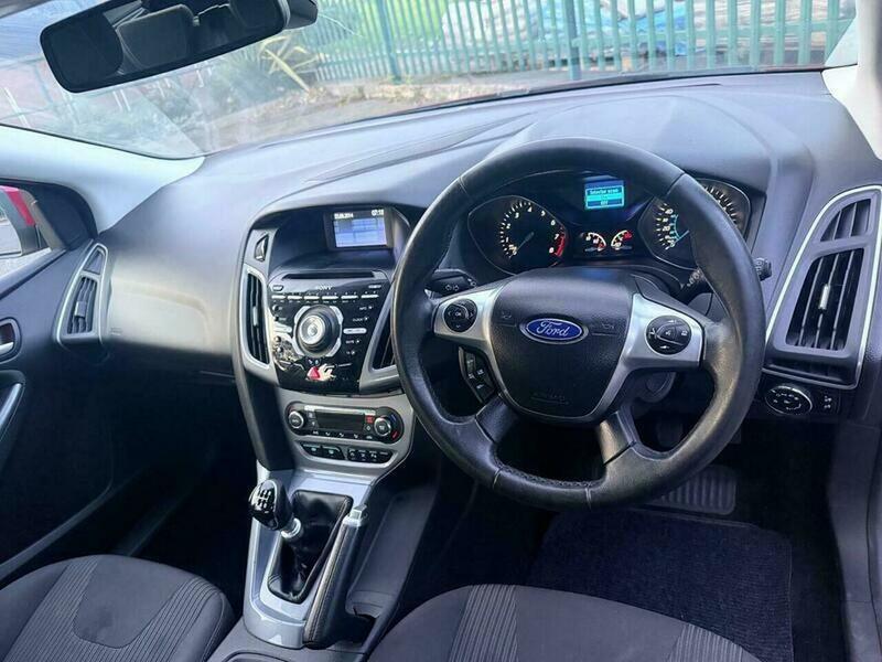 Used Ford Focus 2013 for sale - 76701084: Photo 11