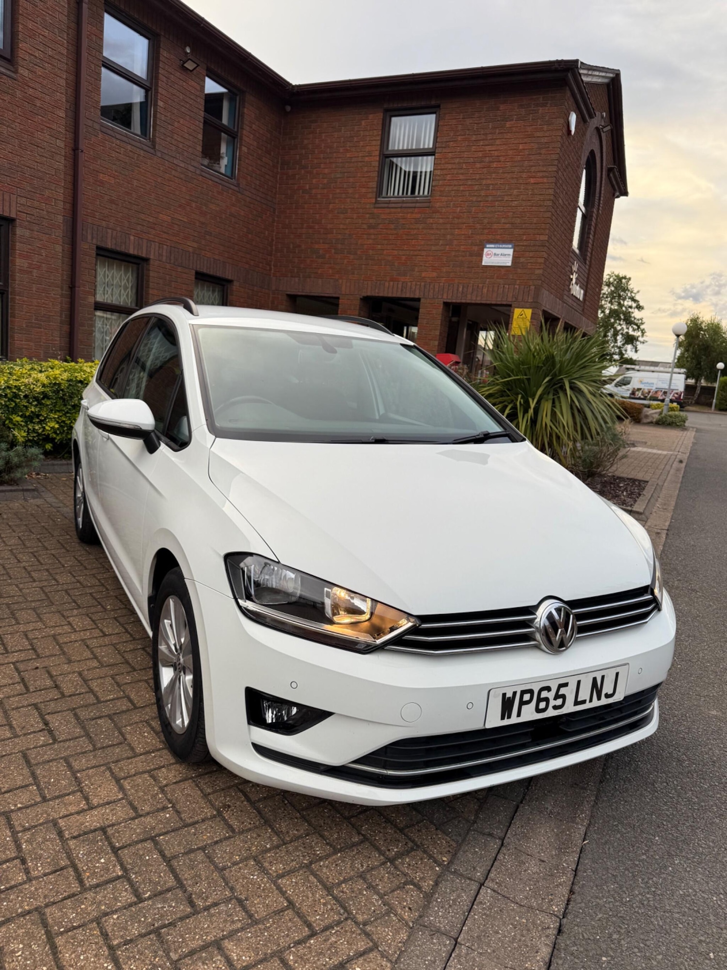 Used Volkswagen Golf SV 2015 for sale - 76728891: Photo 5