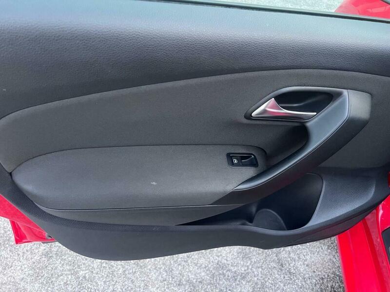 Used Volkswagen Polo 2012 for sale - 76975995: Photo 29