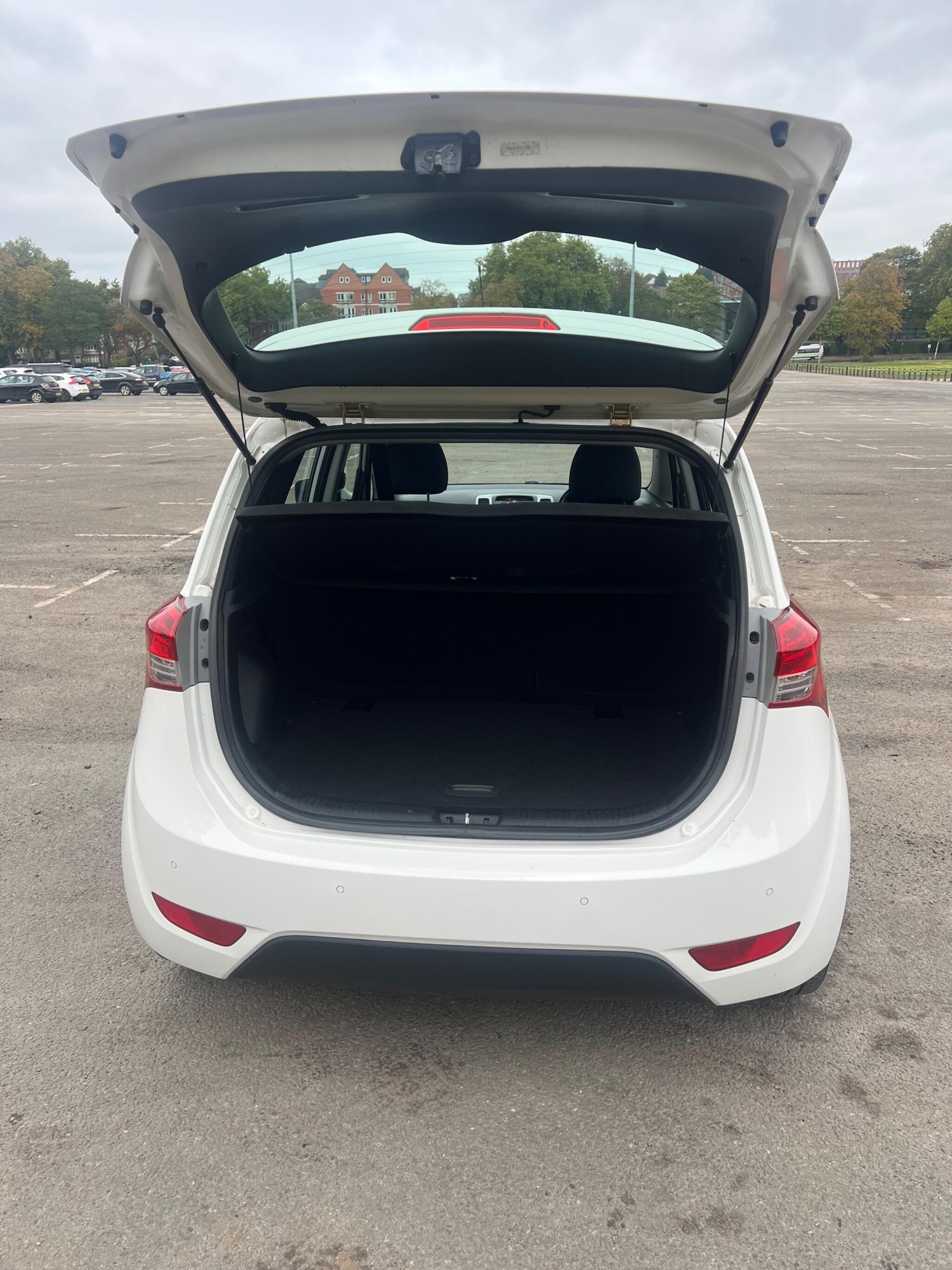 Used Hyundai Ix20 2013 for sale - 76703620: Photo 30