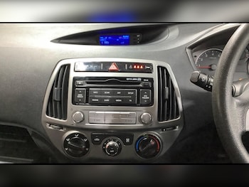 Used Hyundai i20 2014 for sale - 77029150: Photo