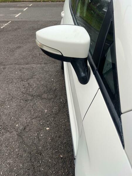 Used Ford Ecosport 2015 for sale - 77386815: Photo 37