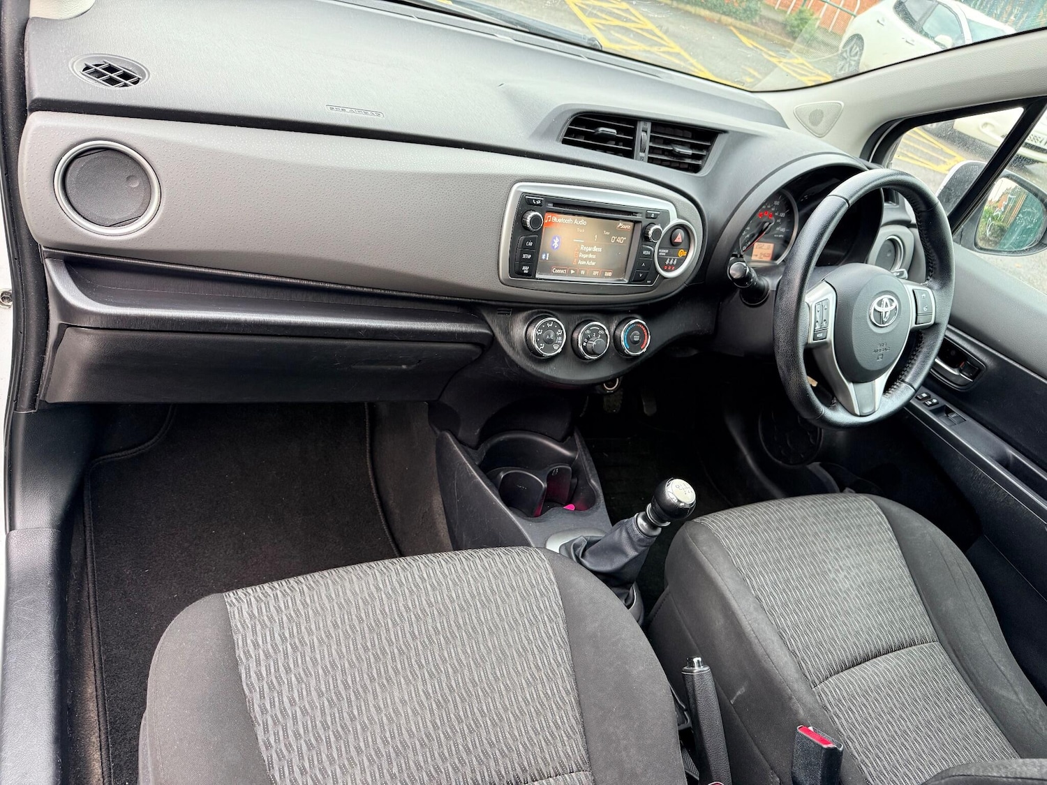 Used Toyota Yaris 2013 for sale - 76824204: Photo 17