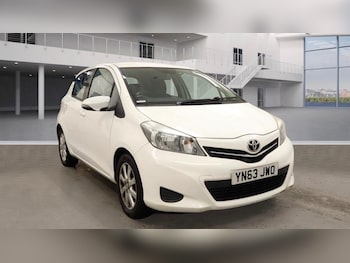 Used Toyota Yaris 2013 for sale - 76824204: Photo
