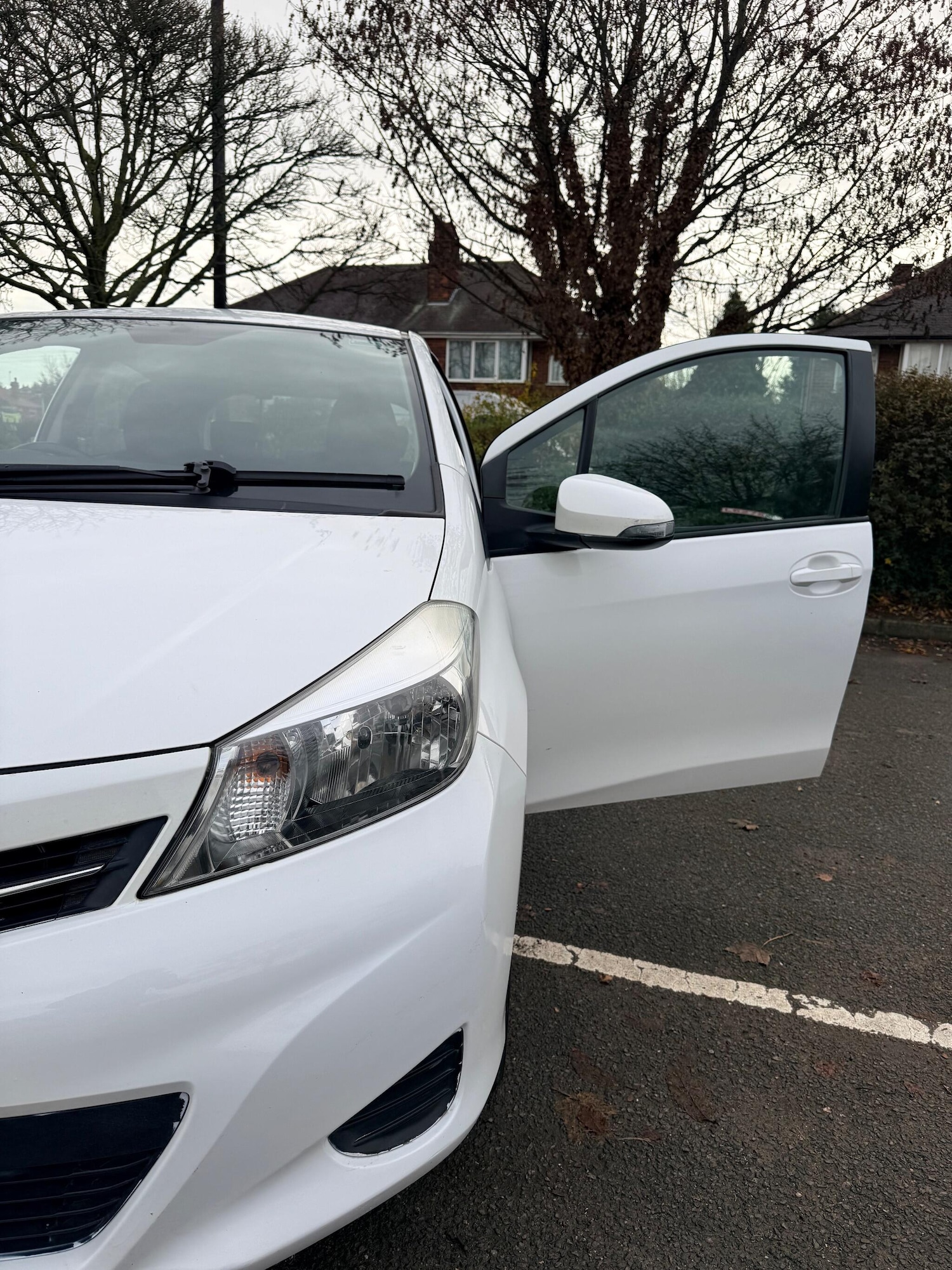 Used Toyota Yaris 2013 for sale - 76824204: Photo 23