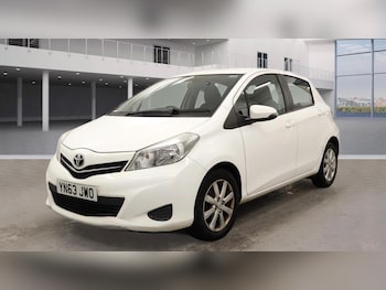 Used Toyota Yaris 2013 for sale - 76824204: Photo