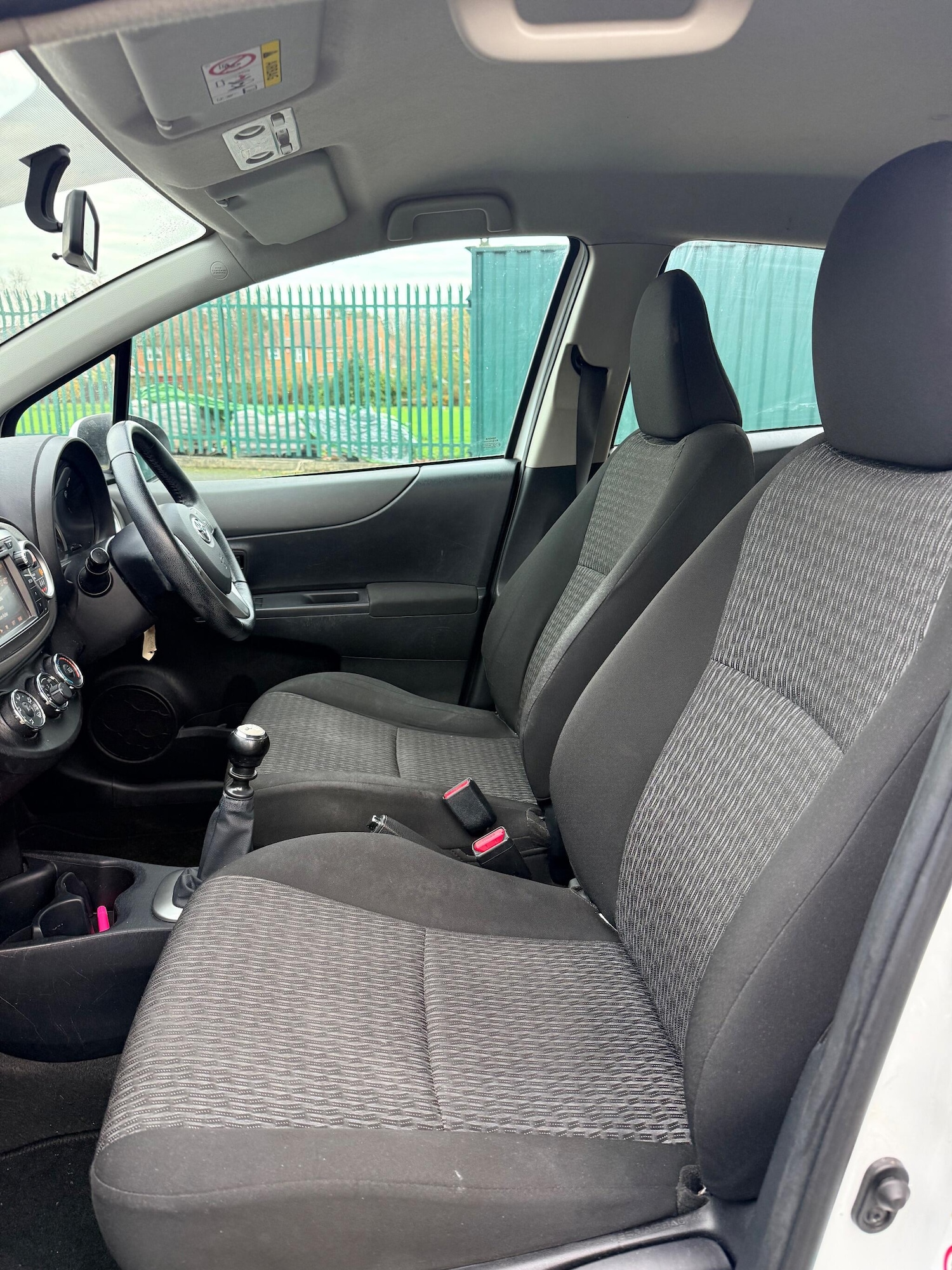 Used Toyota Yaris 2013 for sale - 76824204: Photo 35