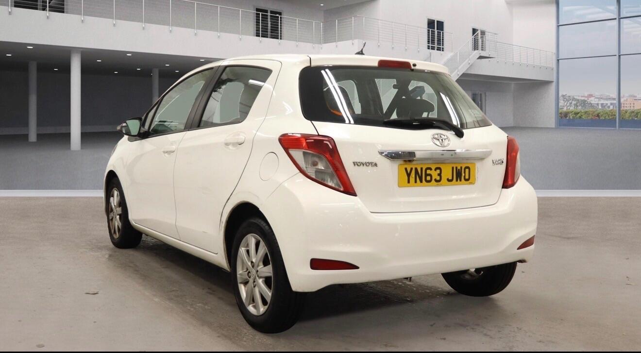 Used Toyota Yaris for sale - 76824204: Photo 4