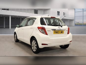 Used Toyota Yaris 2013 for sale - 76824204: Photo