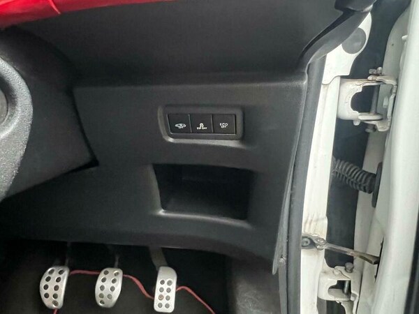 Used Citroen DS3 2013 for sale - 76260355: Photo 29
