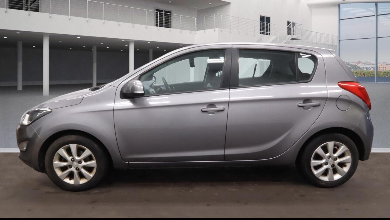Used Hyundai i20 for sale - 77537373: Photo 6