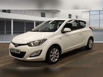 Used Hyundai i20 2013 for sale - 77646202: Photo