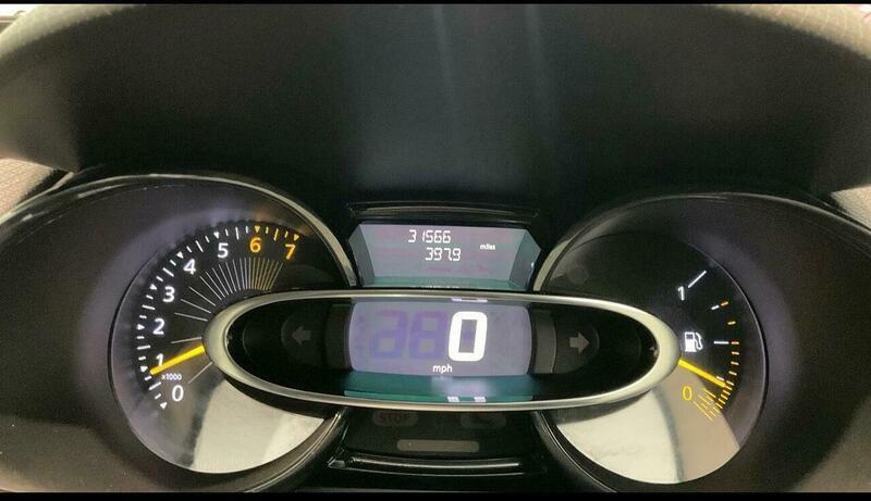 Used Renault Clio 2015 for sale - 76703633: Photo 13