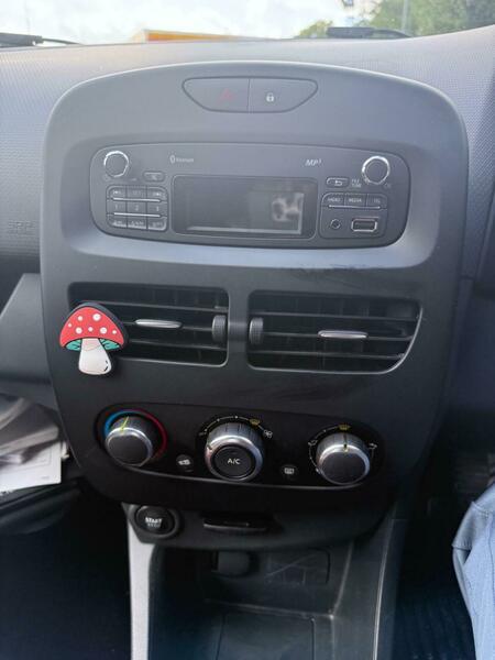 Used Renault Clio 2015 for sale - 76703633: Photo 18