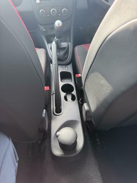 Used Renault Clio 2015 for sale - 76703633: Photo 19