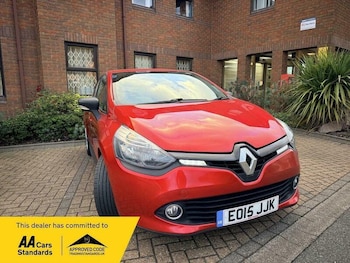 Used Renault Clio 2015 for sale - 76703633: Photo