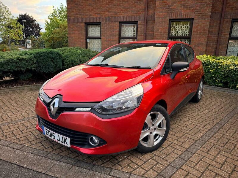 Used Renault Clio 2015 for sale - 76703633: Photo 2