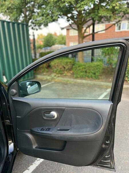 Used Nissan Note 2012 for sale - 76752827: Photo 31