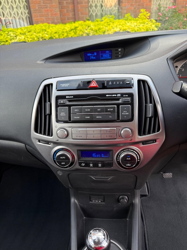 Used Hyundai i20 2012 for sale - 75581329: Photo 25