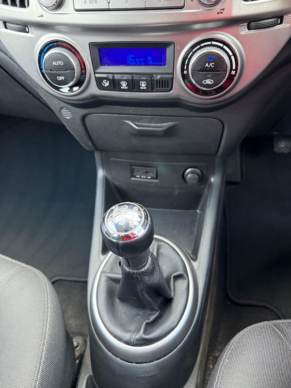 Used Hyundai i20 2012 for sale - 75581329: Photo 41