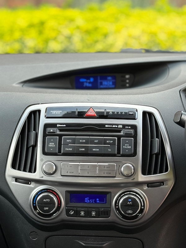Used Hyundai i20 2012 for sale - 75581329: Photo 42