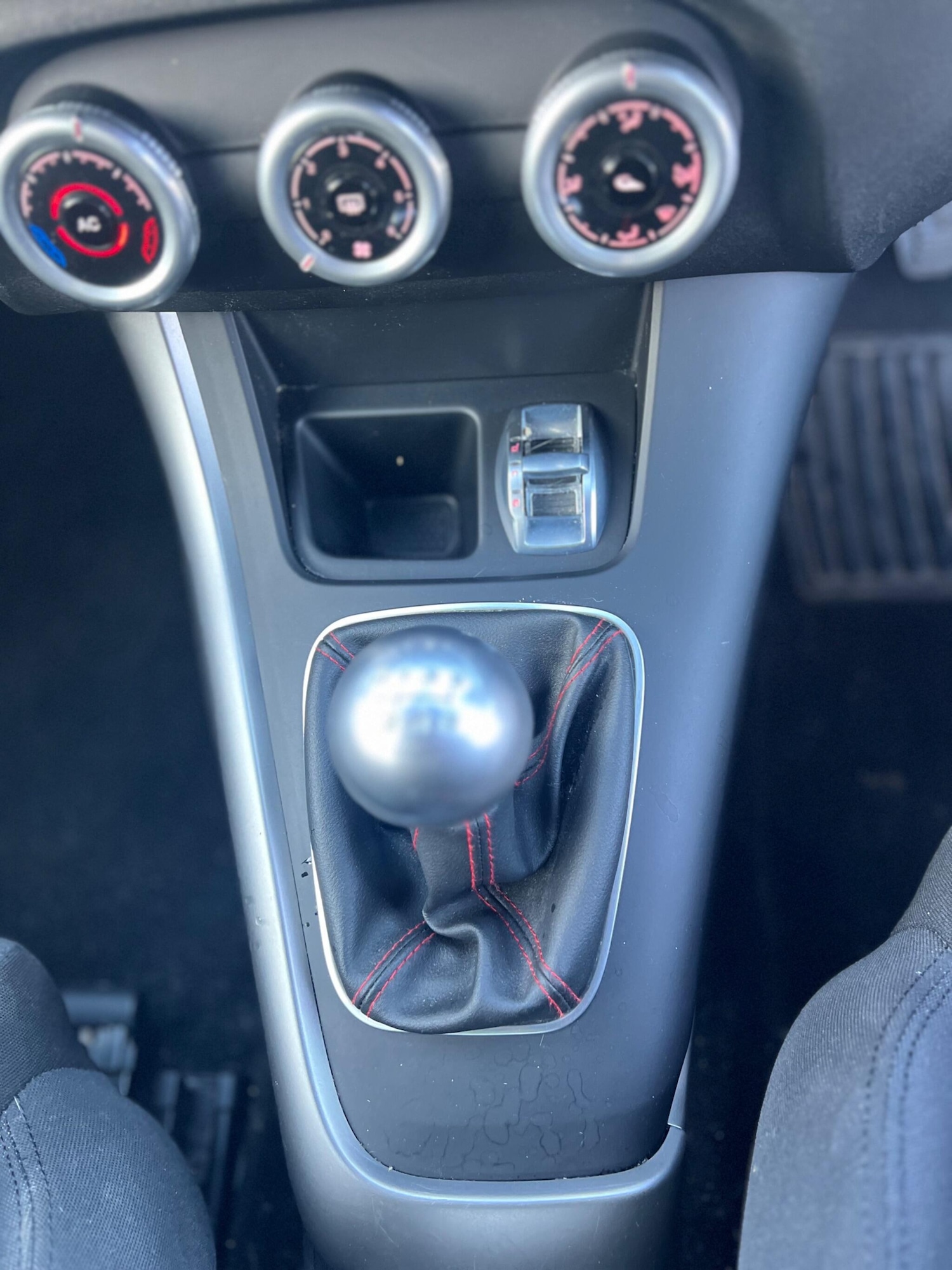 Used Alfa Romeo Giulietta 2013 for sale - 76702353: Photo 17