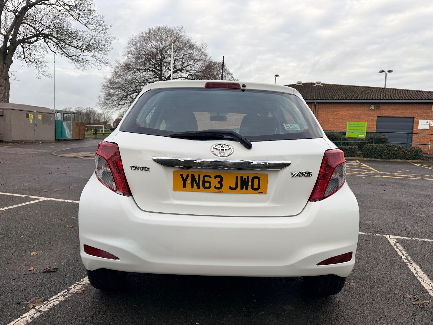 Used Toyota Yaris 2013 for sale - 77637672: Photo 11