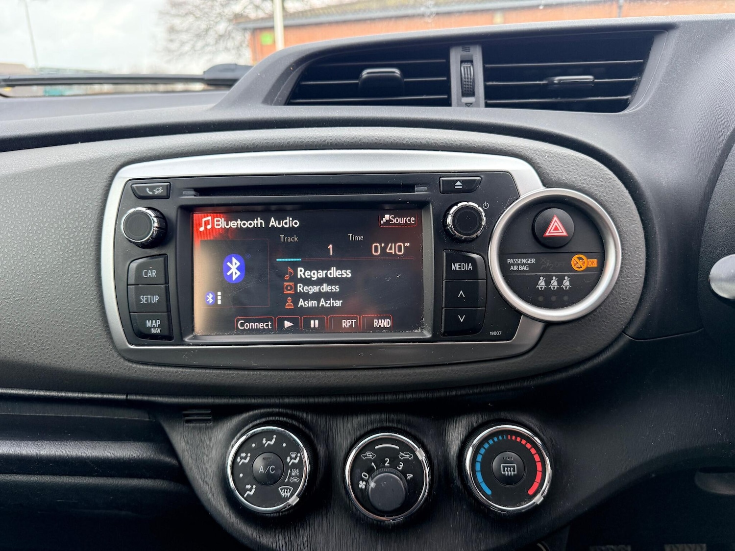 Used Toyota Yaris 2013 for sale - 77637672: Photo 27