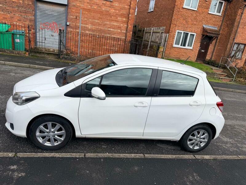 Used Toyota Yaris 2013 for sale - 77637672: Photo 42