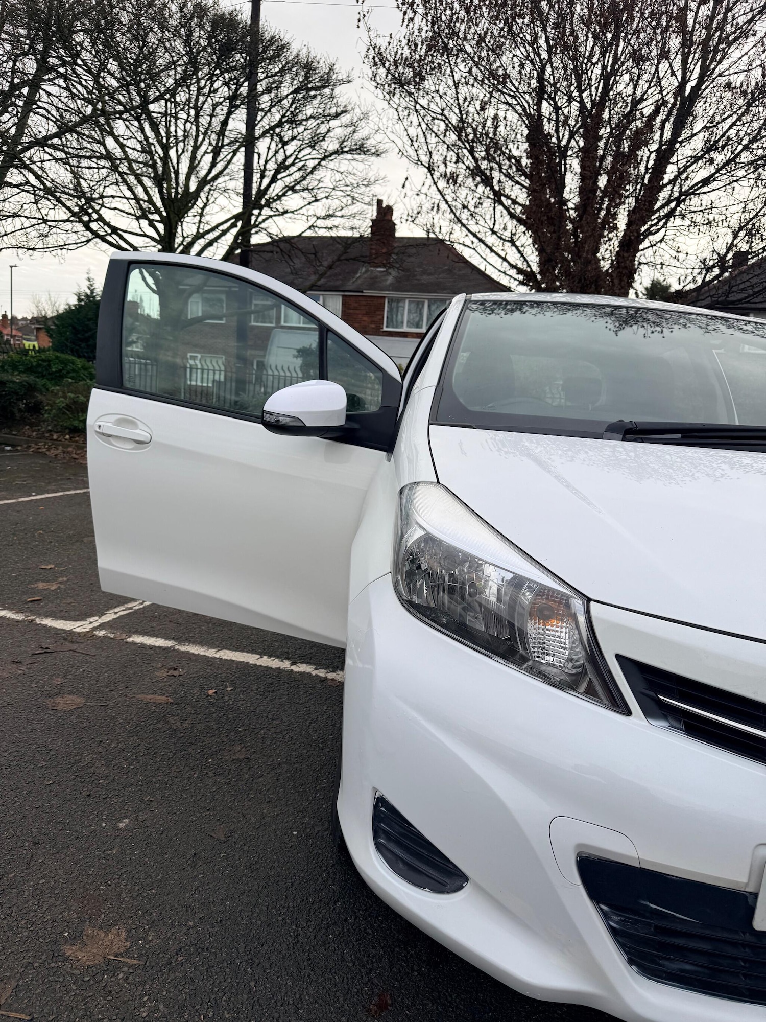 Used Toyota Yaris 2013 for sale - 77637672: Photo 6