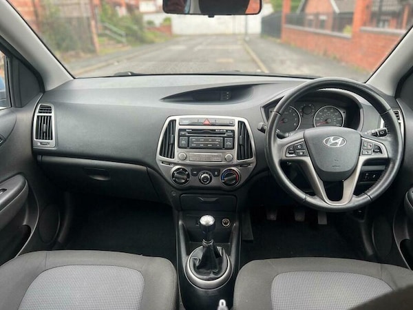 Used Hyundai i20 2013 for sale - 76122993: Photo 15