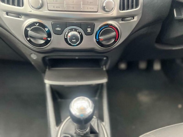 Used Hyundai i20 2013 for sale - 76122993: Photo 17